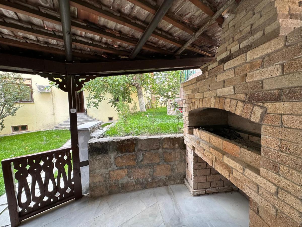 Old Armenia Hotel Erivan Exterior foto